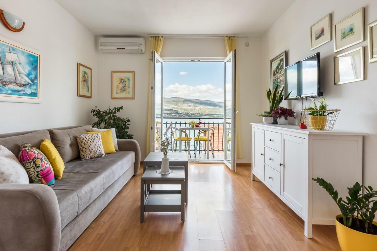 Apartments Rogulj 特罗吉尔 外观 照片