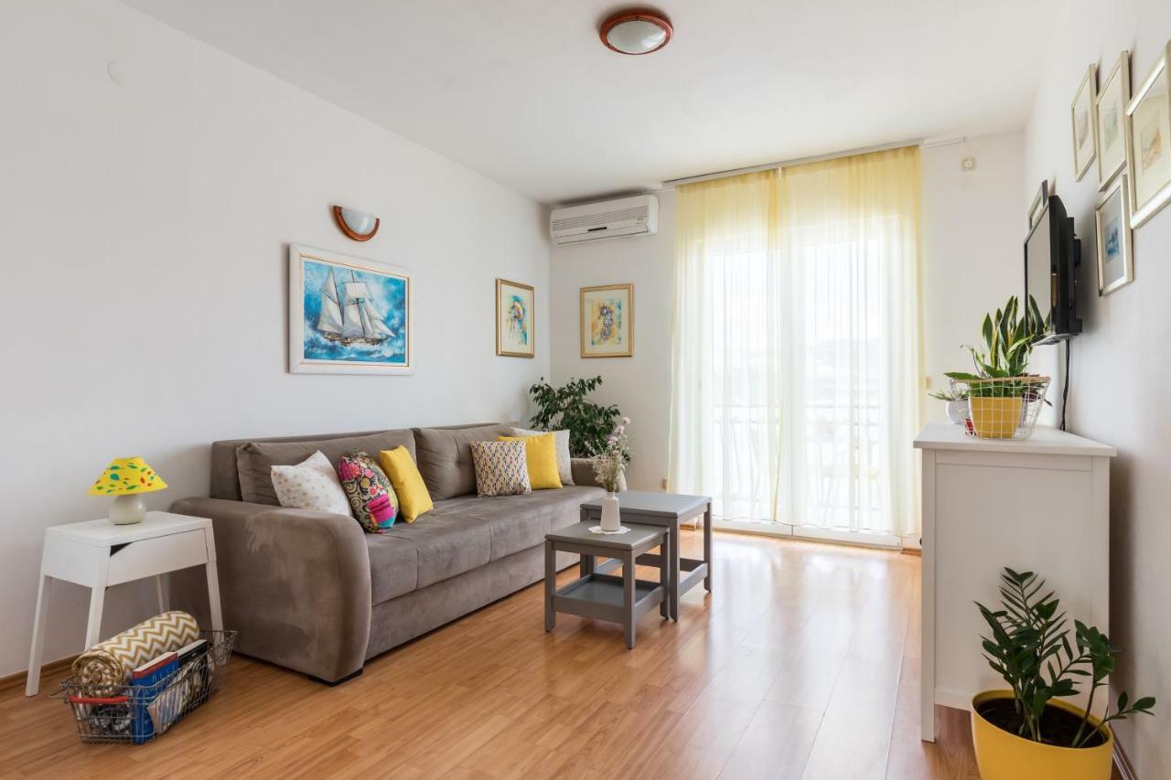 Apartments Rogulj 特罗吉尔 外观 照片