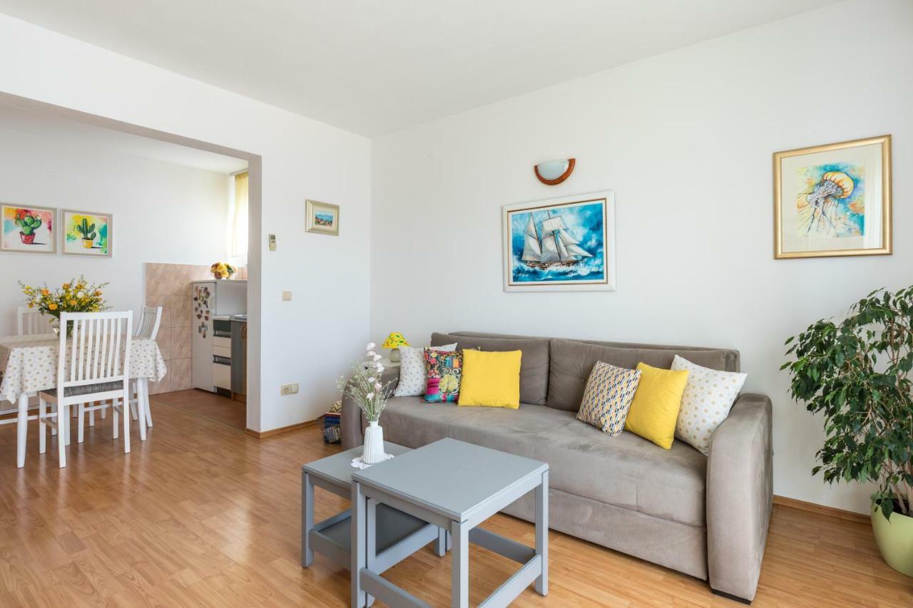 Apartments Rogulj 特罗吉尔 外观 照片
