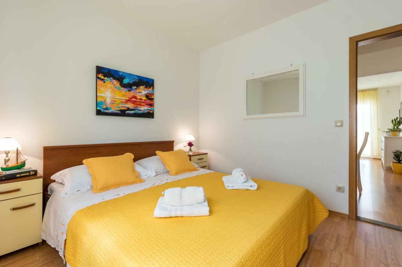 Apartments Rogulj 特罗吉尔 外观 照片