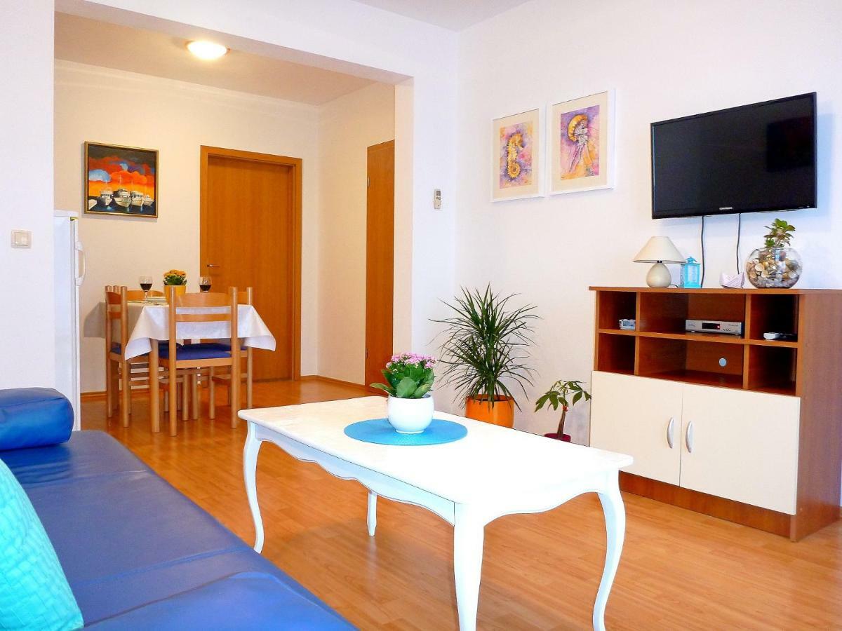 Apartments Rogulj 特罗吉尔 外观 照片