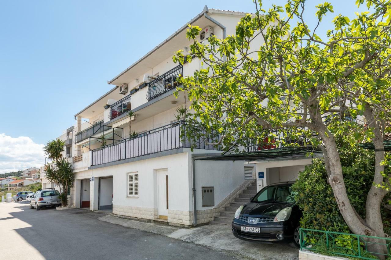Apartments Rogulj 特罗吉尔 外观 照片